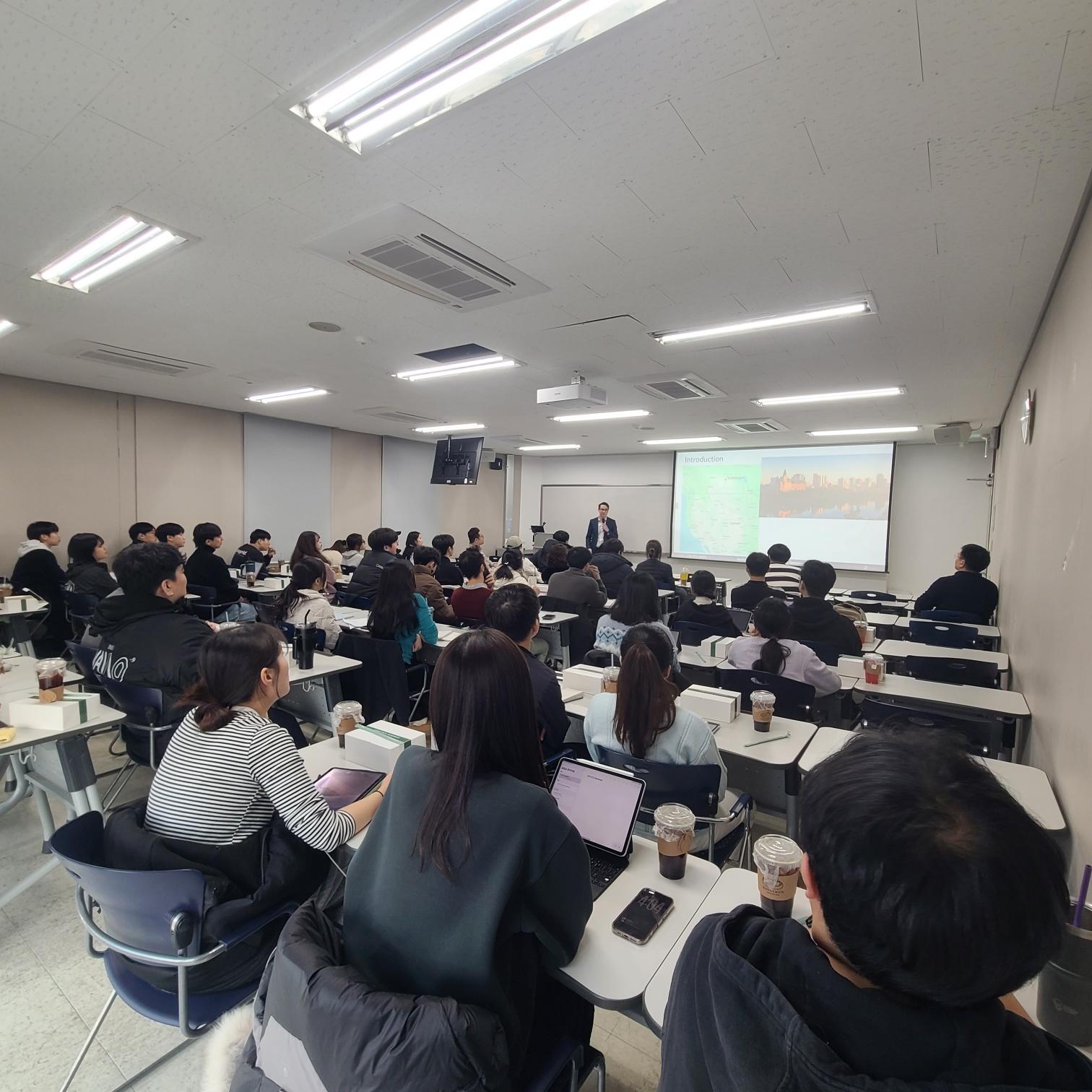 INU 바이오 프론티어 세미나 시리즈 게최 안내(Organic mixed conductors for bioelectronics) 대표이미지